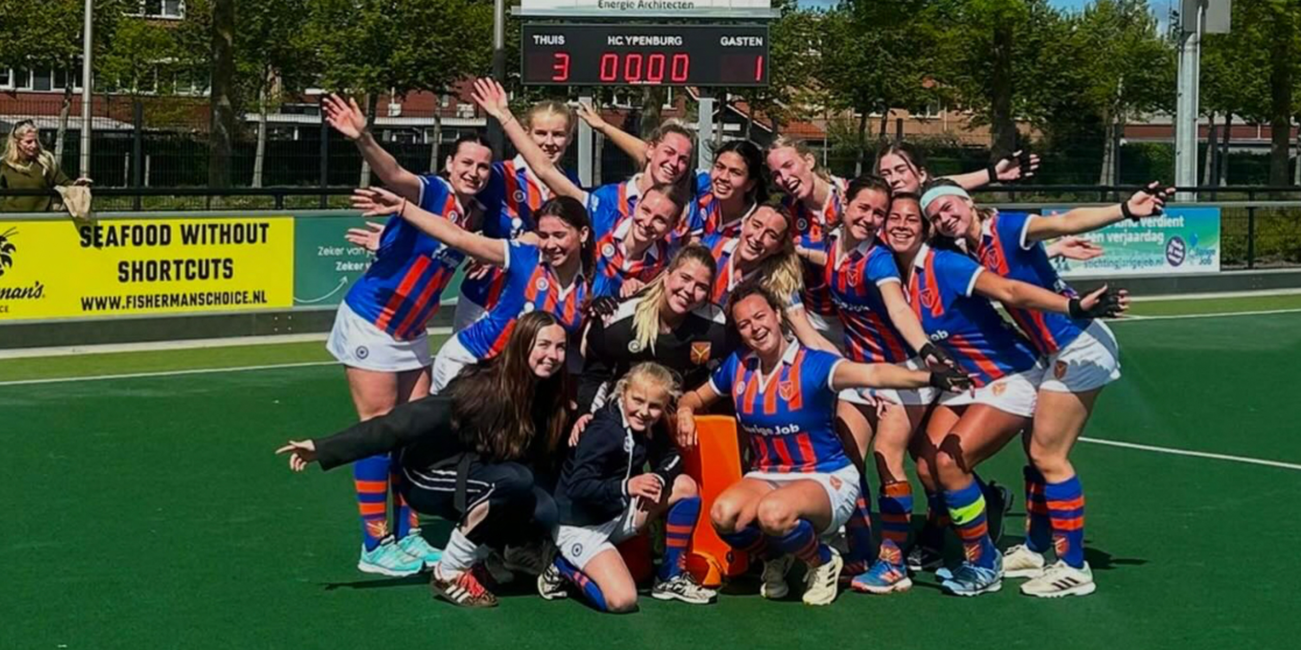 Het weekend: megasuffe tegengoals, hattrickhero en dertien fitte spelers