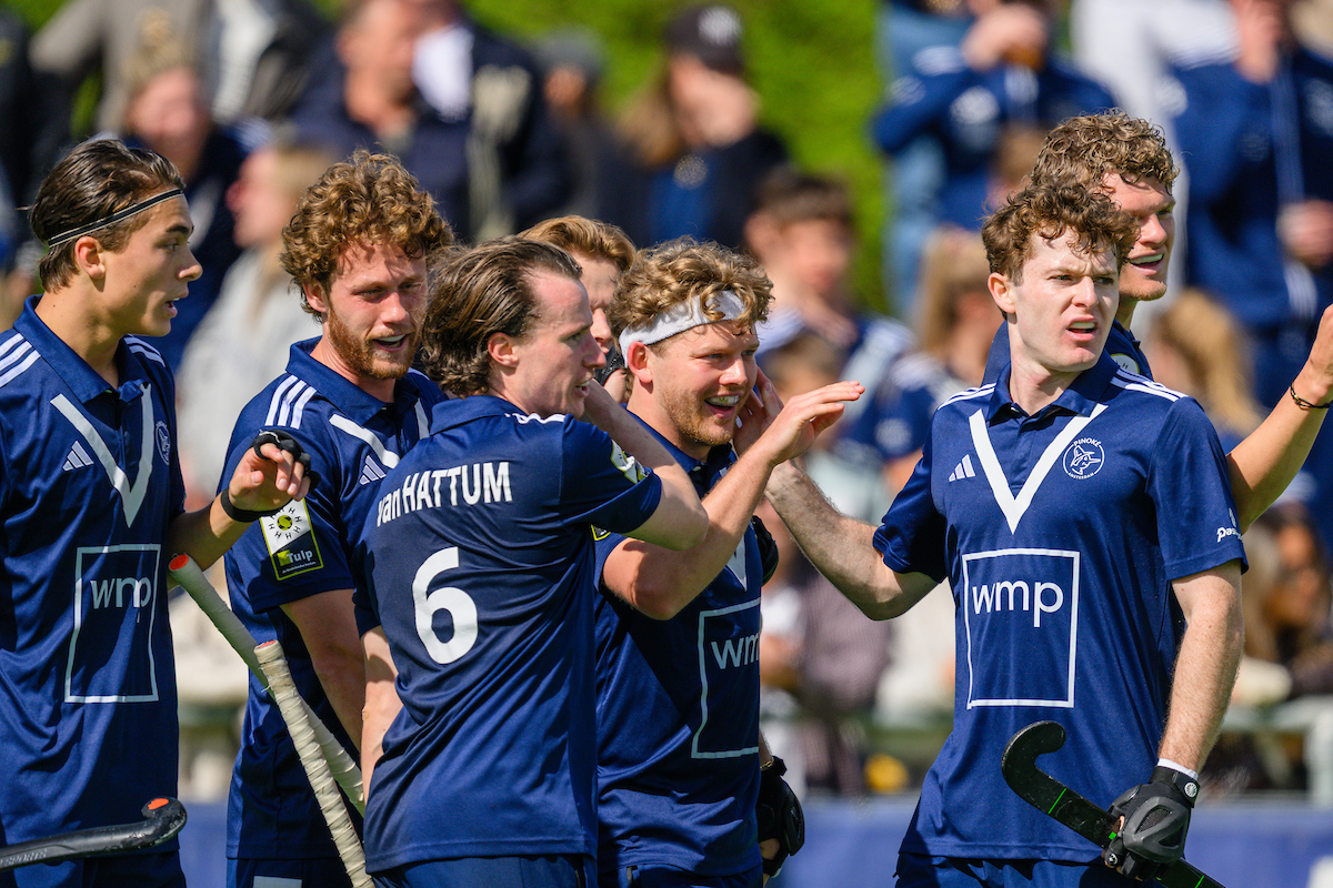 Pinoké doet helemaal mee door late derbyzege op Amsterdam