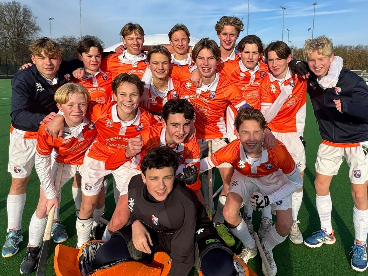 Landelijk: Bloemendaal JO16 wint topper tegen HDM